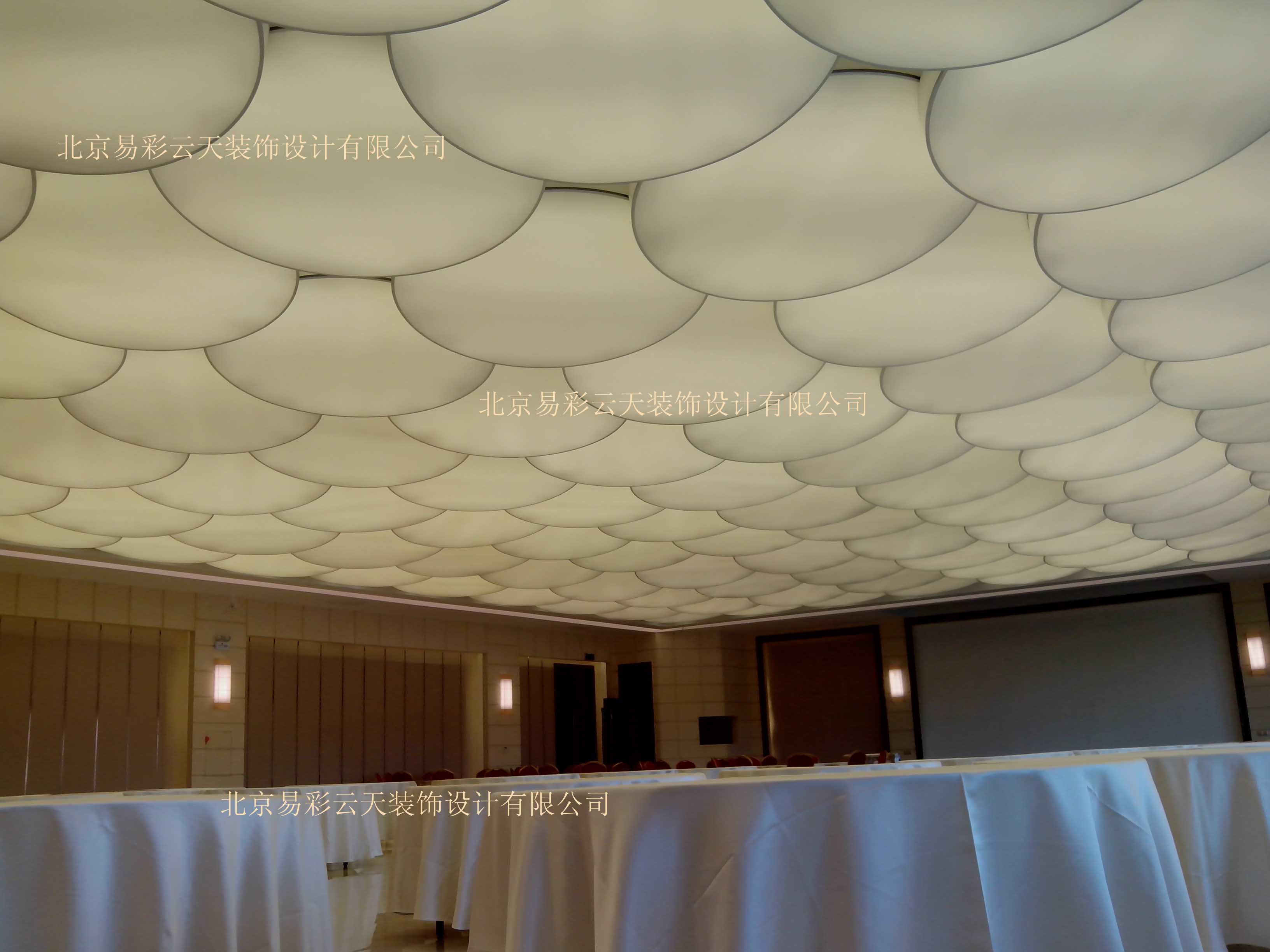 大连庄河市壹号公馆宴会厅软膜天花吊顶安装施工